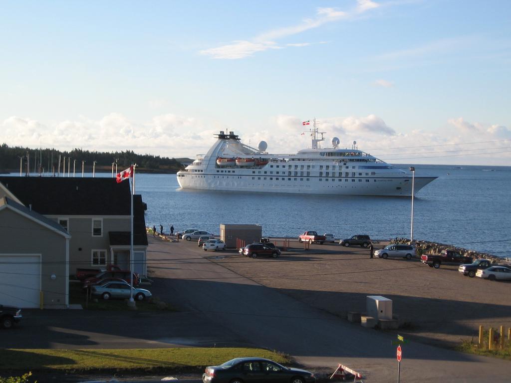 Louisbourg Harbour Inn Exterior photo
