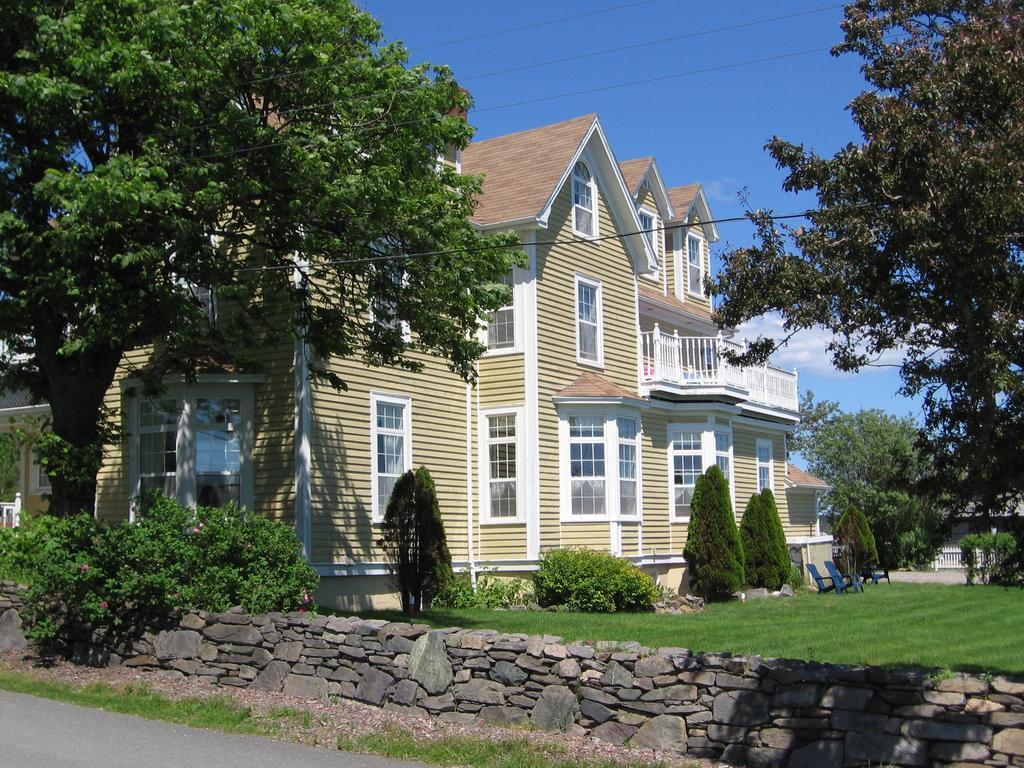 Louisbourg Harbour Inn Exterior photo