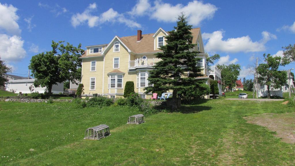 Louisbourg Harbour Inn Exterior photo