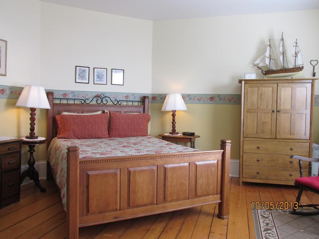 Louisbourg Harbour Inn Room photo
