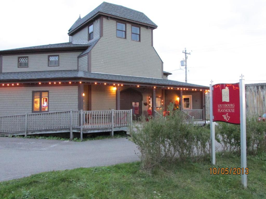 Louisbourg Harbour Inn Exterior photo